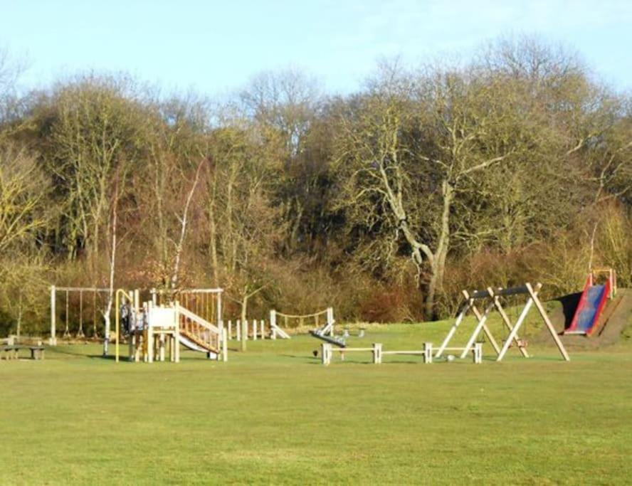 The Old Hay Barn - Games Room, Gym, Sleeps 8 Godmanchester المظهر الخارجي الصورة